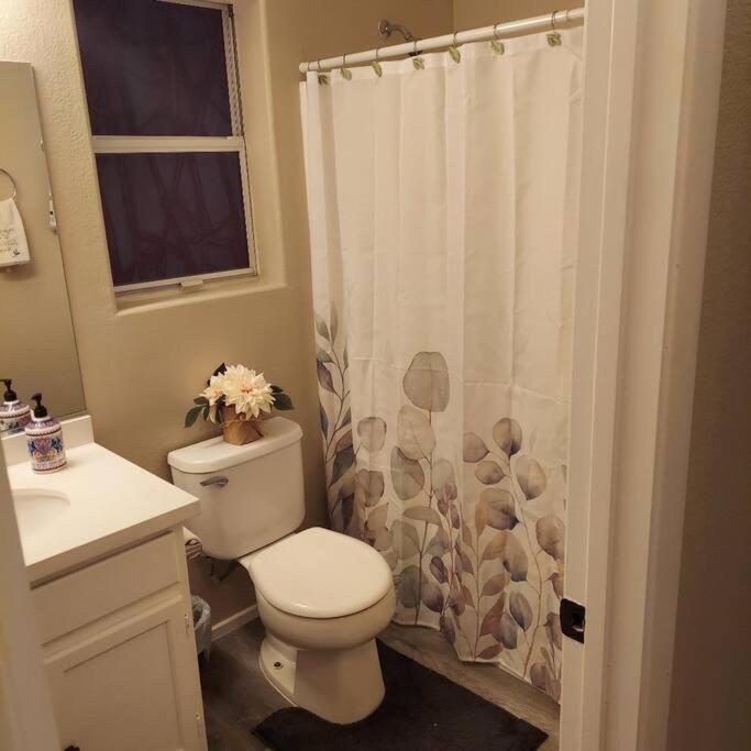 New Beautifully Remodeled Home In Las Vegas Ngoại thất bức ảnh